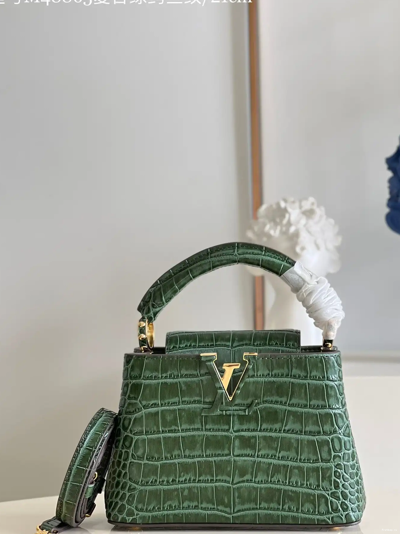 Frstbag ru VUITTON LOUIS MINI CAPUCINES 0510